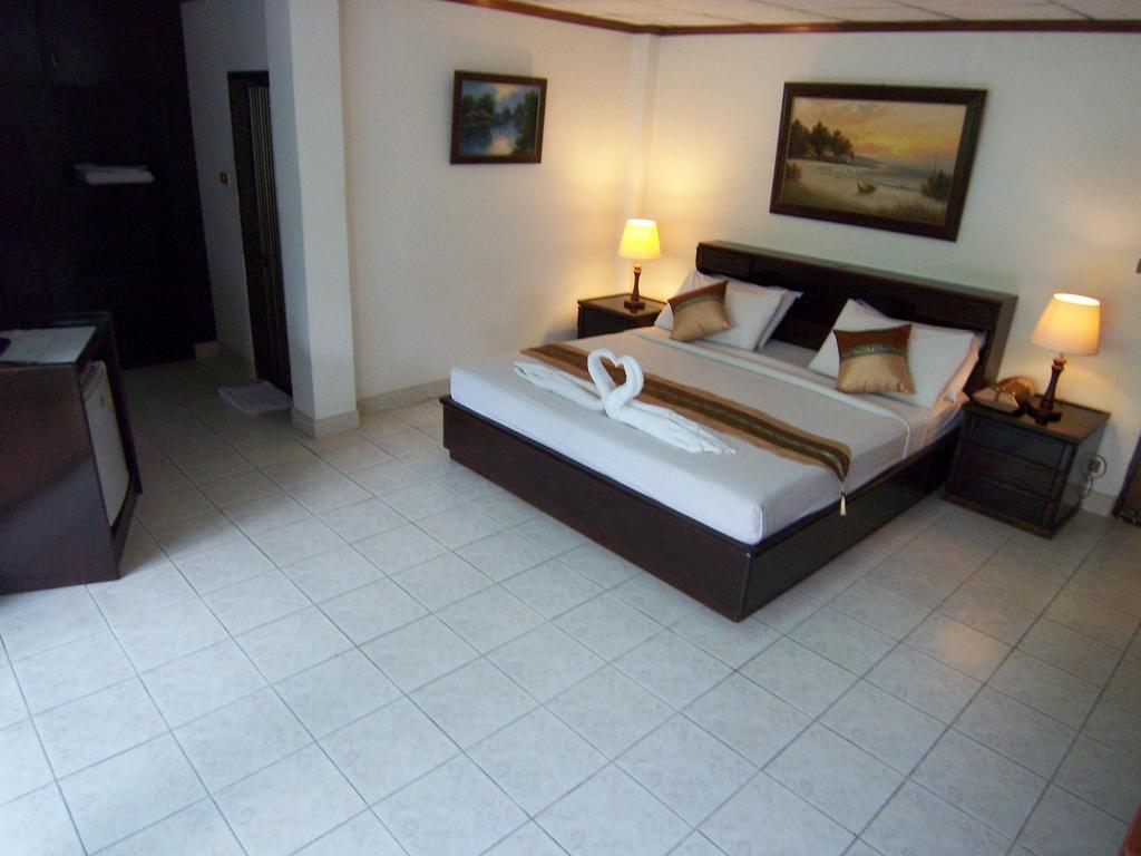 Hotel Villa Swiss Garden Patong Extérieur photo